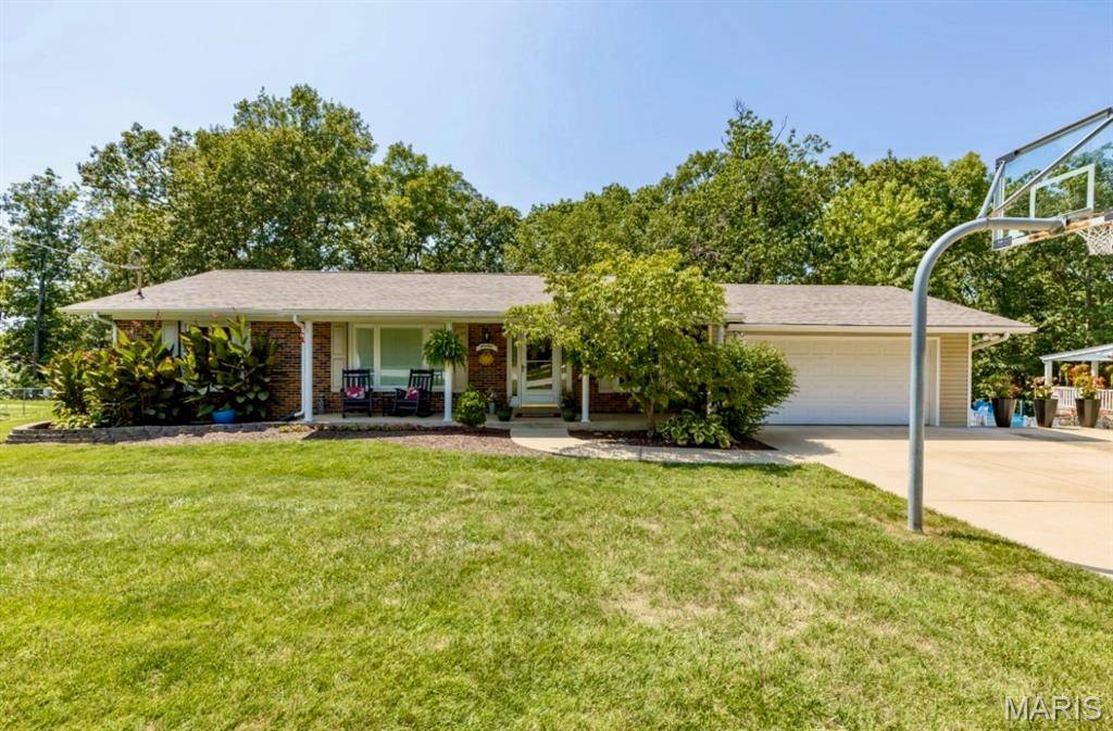 62 Pearl DR, Hillsboro, MO 63050