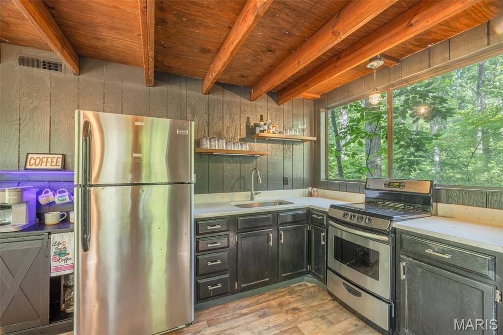446 Foxfire Cove DR, Innsbrook, MO 63390