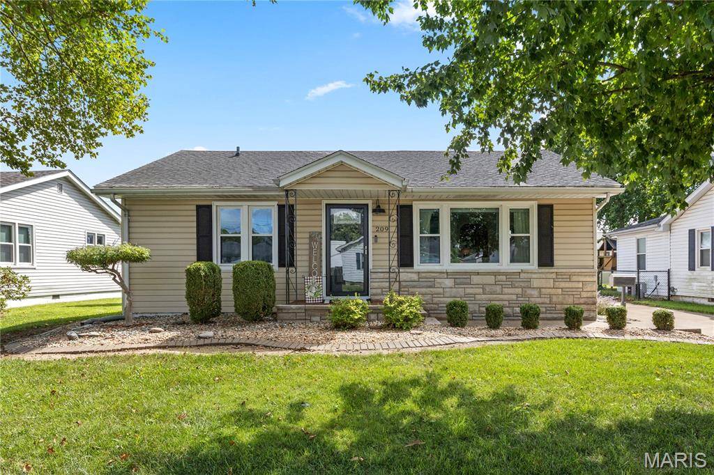 209 Lee ST, Bethalto, IL 62010