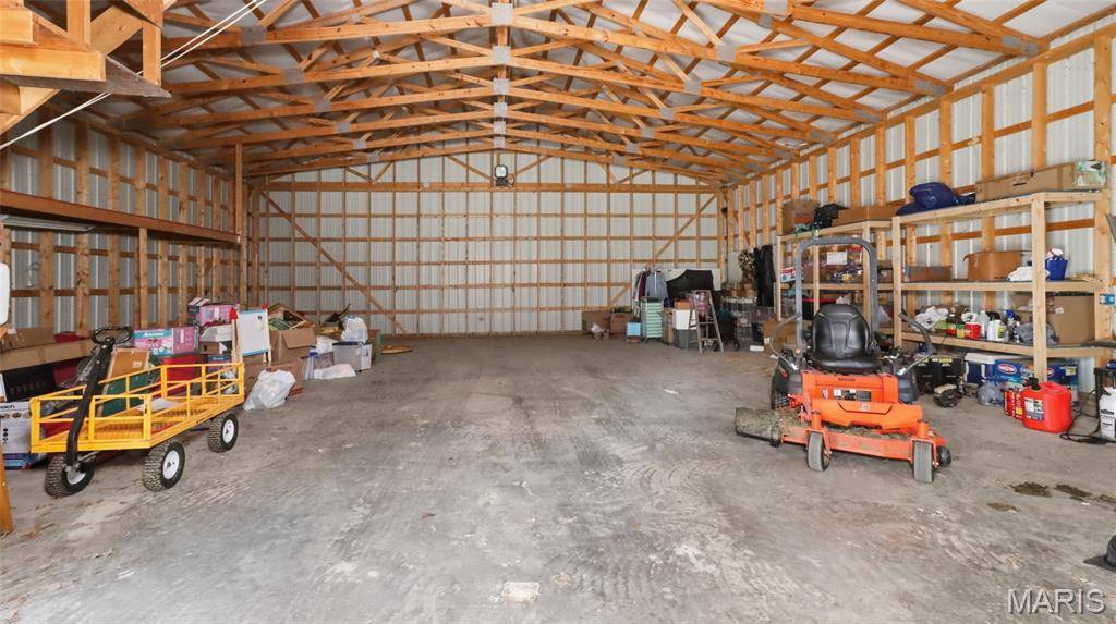 30998 Hutchison RD, Lebanon, MO 65536