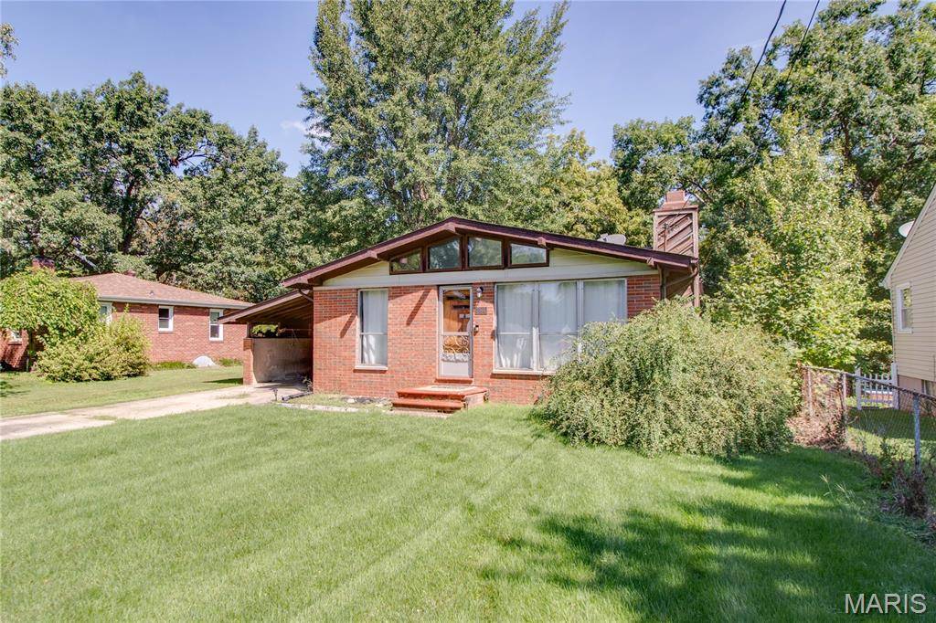 784 E Woodland DR, East Alton, IL 62024