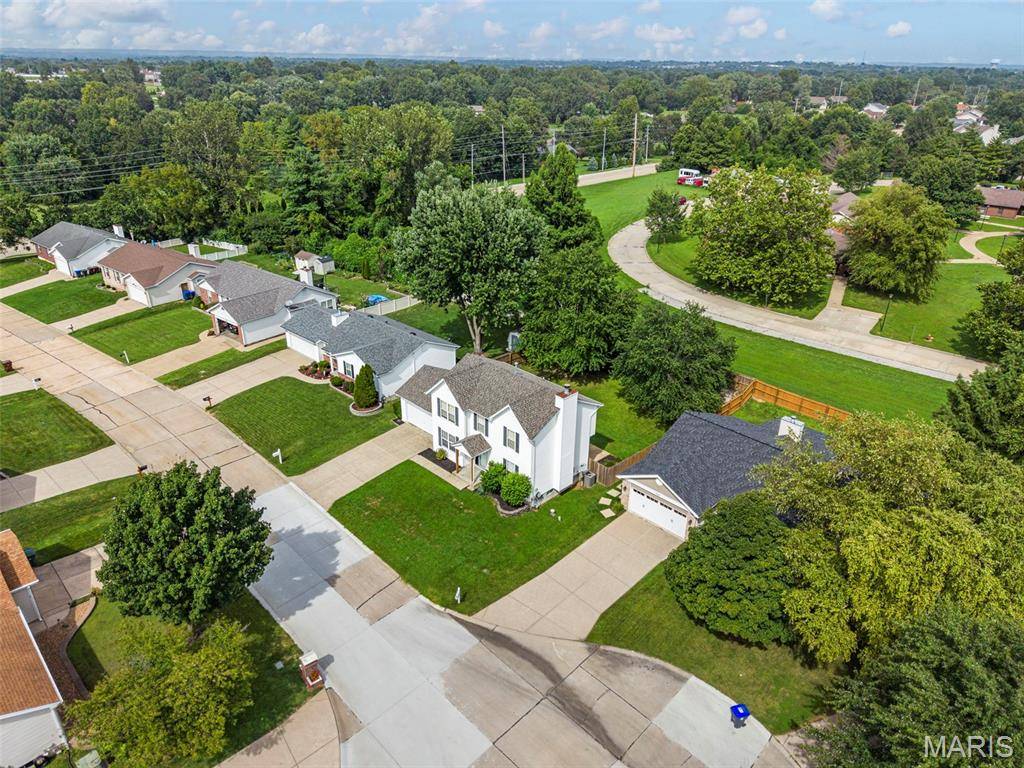308 Harper CT, St Peters, MO 63376