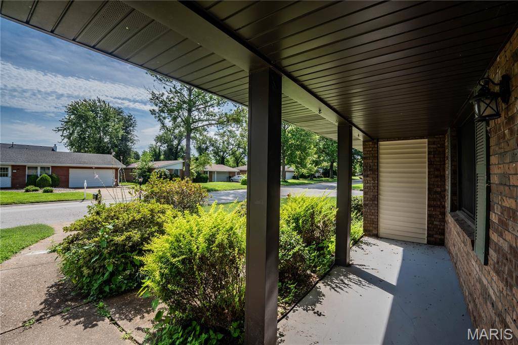 59 Stacy DR, Fairview Heights, IL 62208