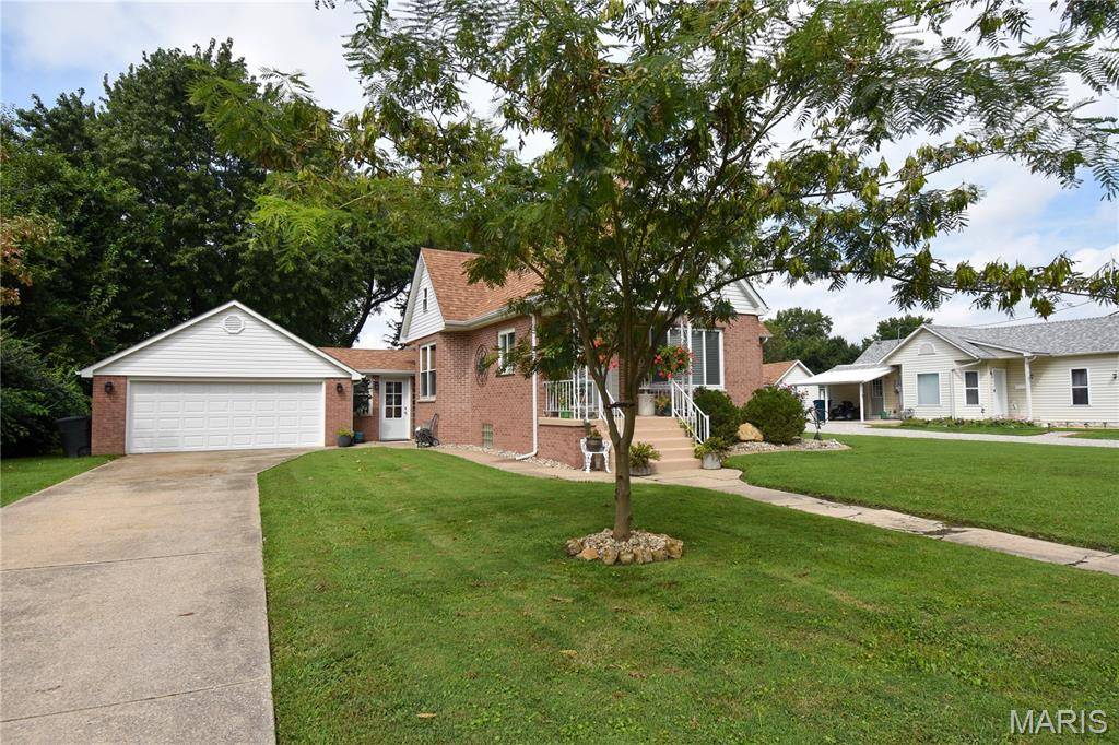 711 N Union, Staunton, IL 62088