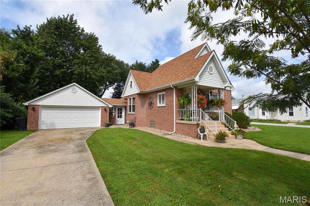 711 N Union, Staunton, IL 62088