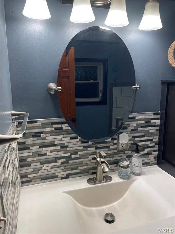 3337 Sand RD, Edwardsville, IL 62025