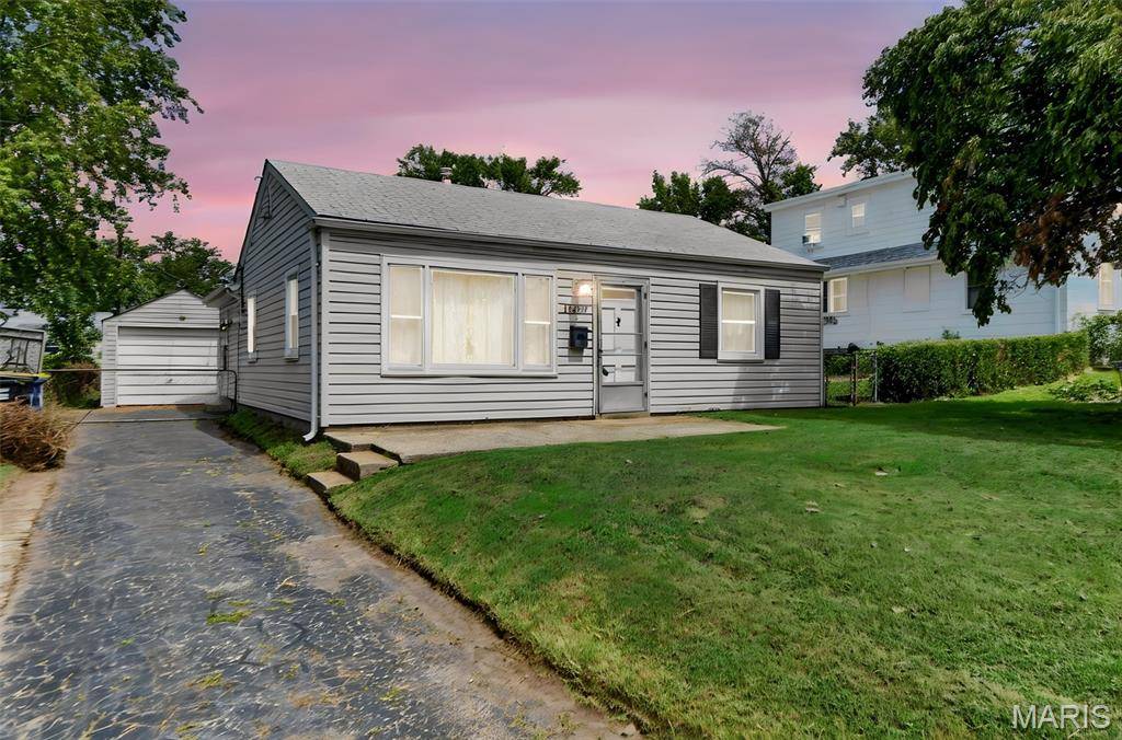 11007 Saint Ambrose LN, St Ann, MO 63074