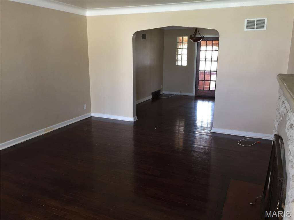 9224 Catalina DR, Jennings, MO 63136