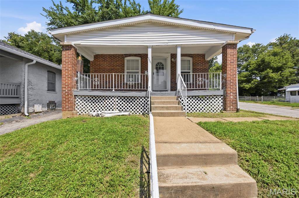 7001 Edison AVE, St Louis, MO 63121