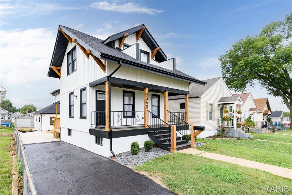 4350 Fairview AVE, St Louis, MO 63116