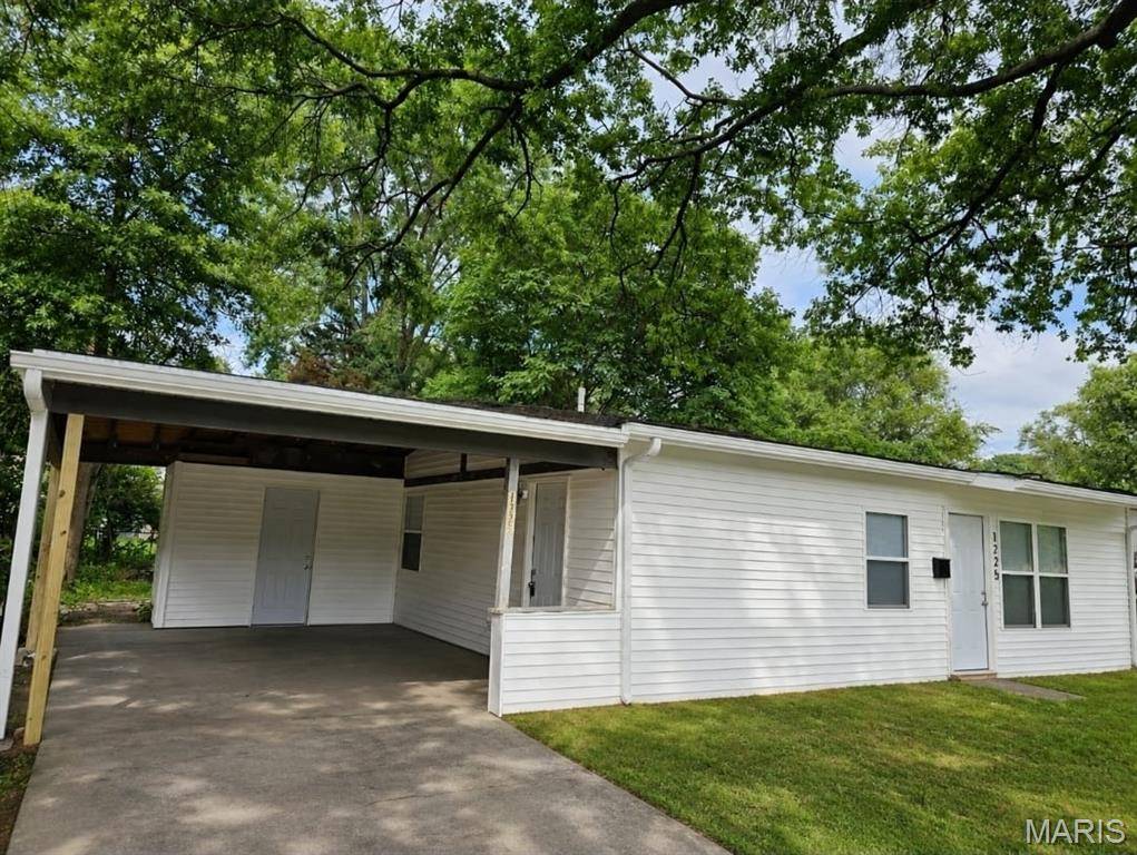 1225 St Stephens, Cahokia, IL 62206