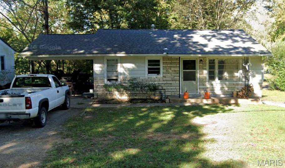 811 N Farmington RD, Jackson, MO 63755