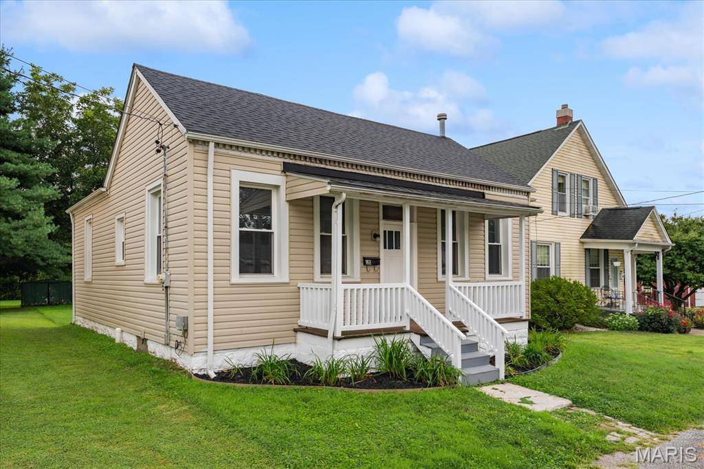 120 E Iowa ST, Trenton, IL 62293