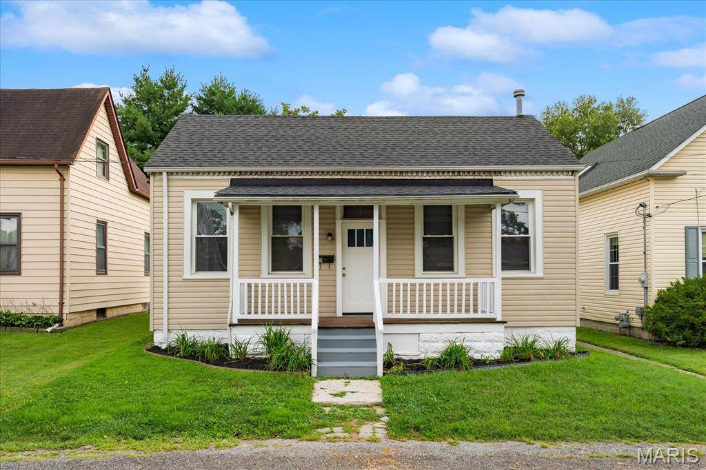120 E Iowa ST, Trenton, IL 62293