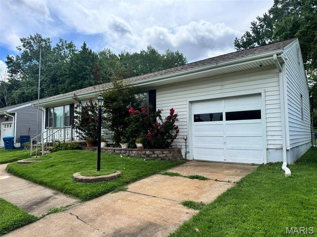 2516 Center AVE, Jennings, MO 63136