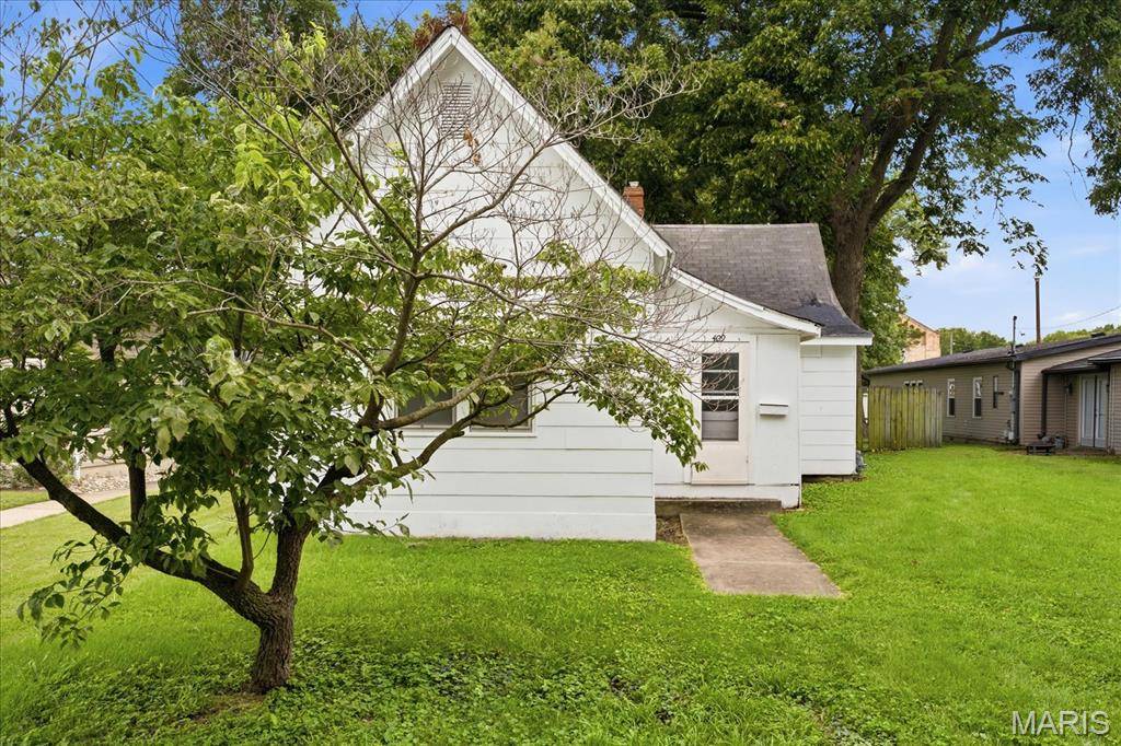 409 S Washington ST, Trenton, IL 62293