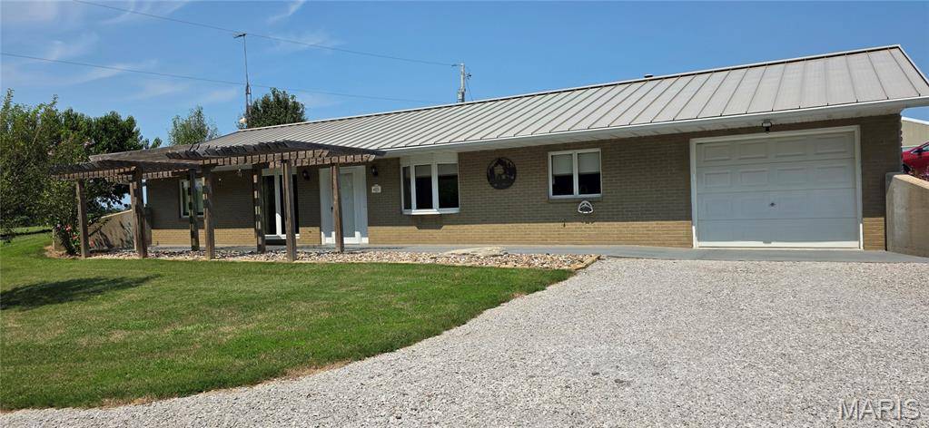 6173 Collins RD, Ellis Grove, IL 62241
