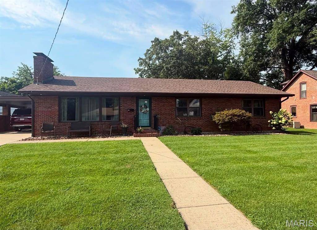202 E Belleville ST, Nashville, IL 62263
