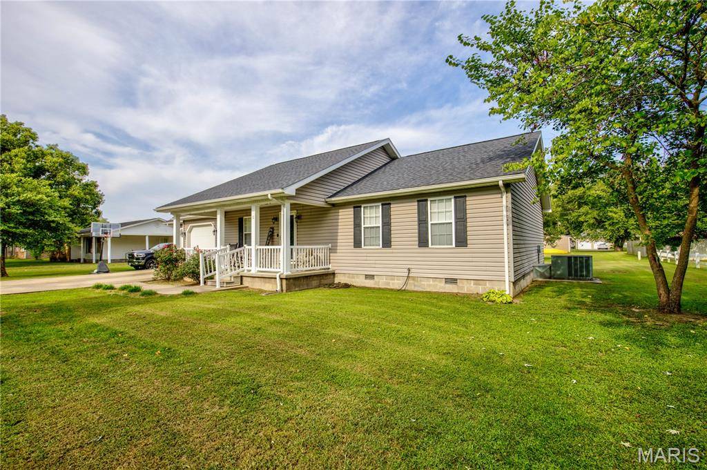355 Margaret Dr, East Prairie, MO 63845