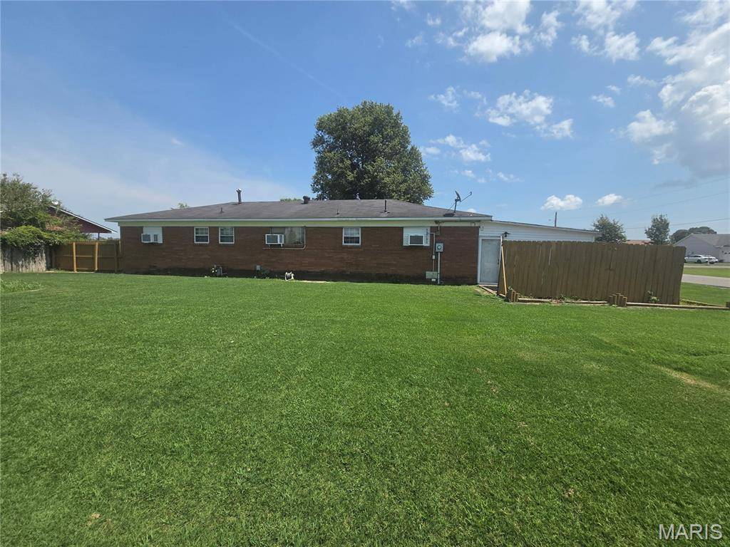 2301 Burge ST, Malden, MO 63863