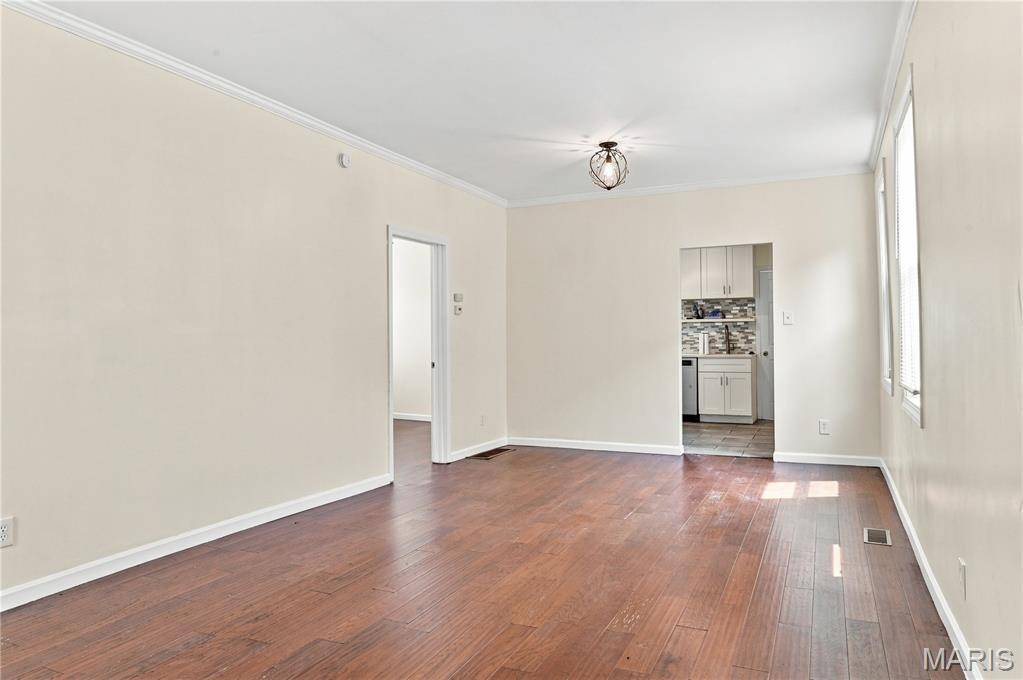 5446 Christy AVE, St Louis, MO 63116