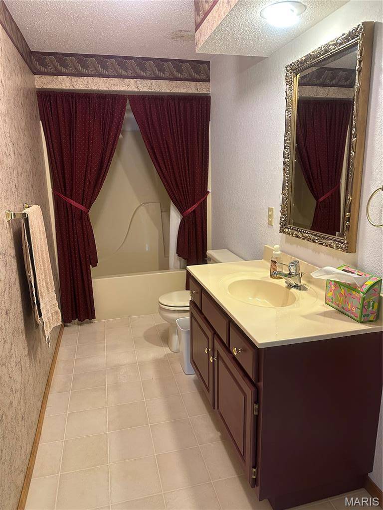 1541 Greenbrier ST, Cape Girardeau, MO 63701