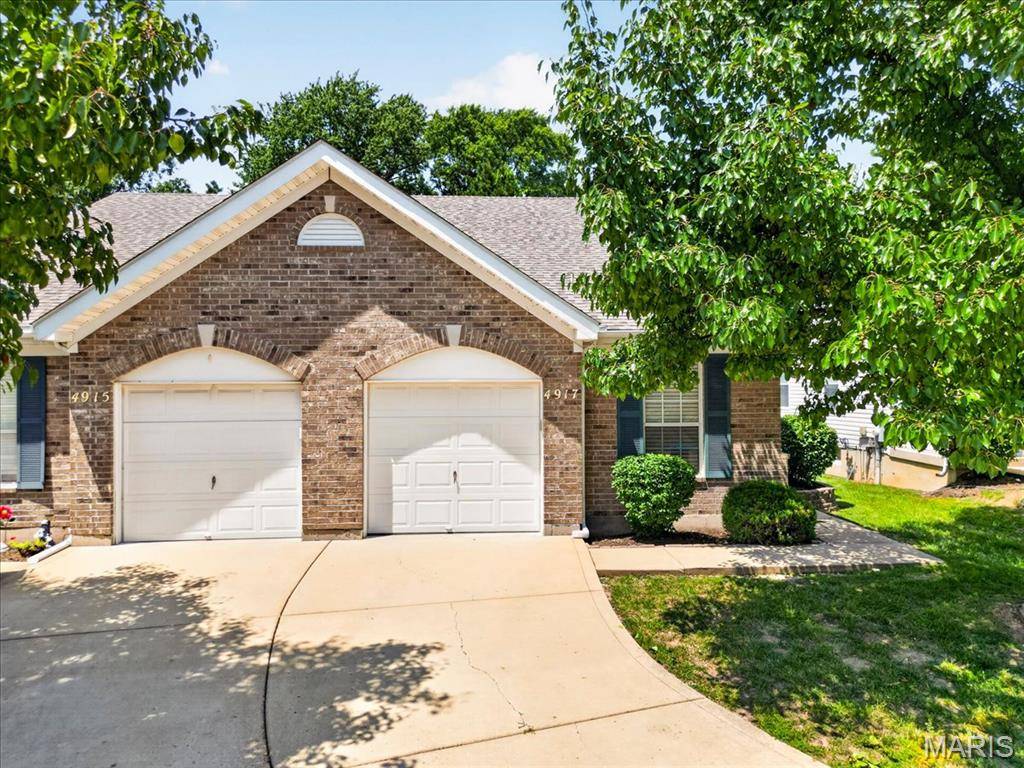 4917 Hurstborough CT, Hazelwood, MO 63042