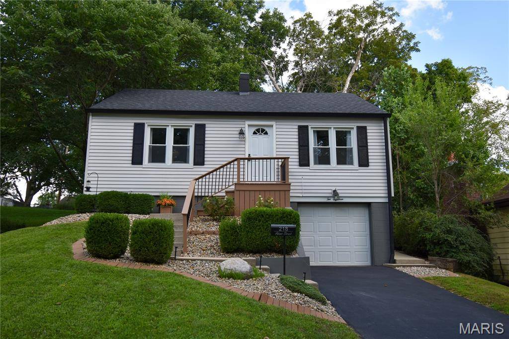 218 Adams ST, Edwardsville, IL 62025