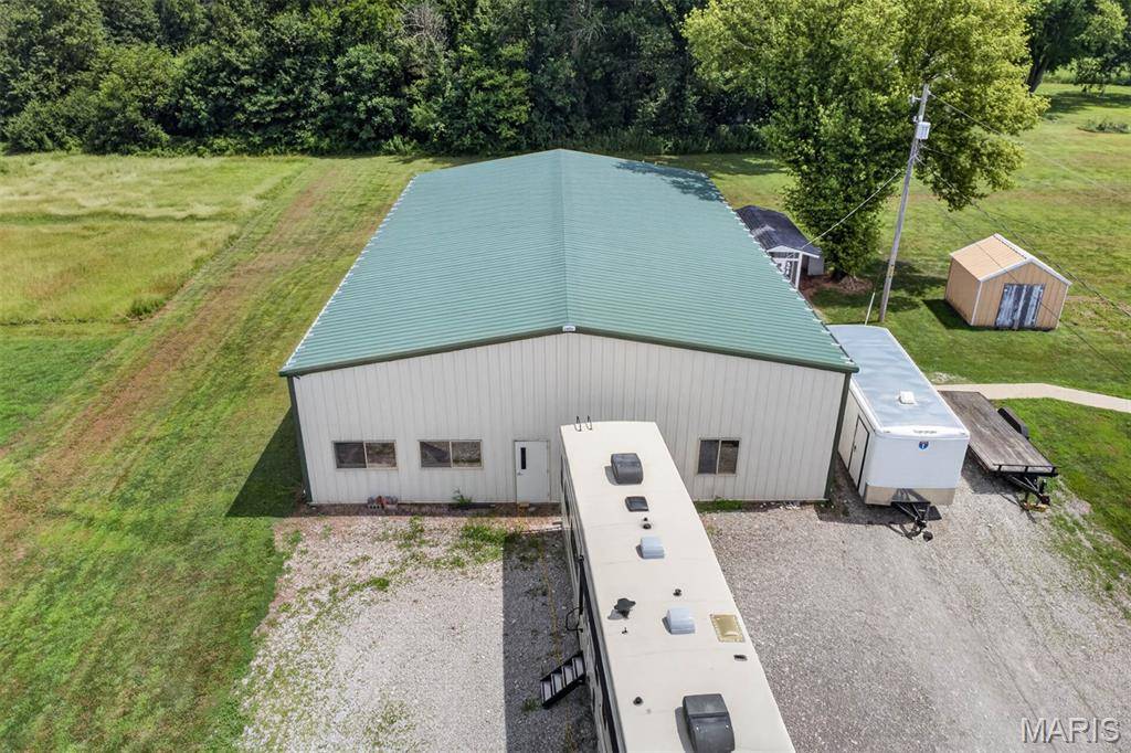 1101 Kildeer RD, Greenville, IL 62246