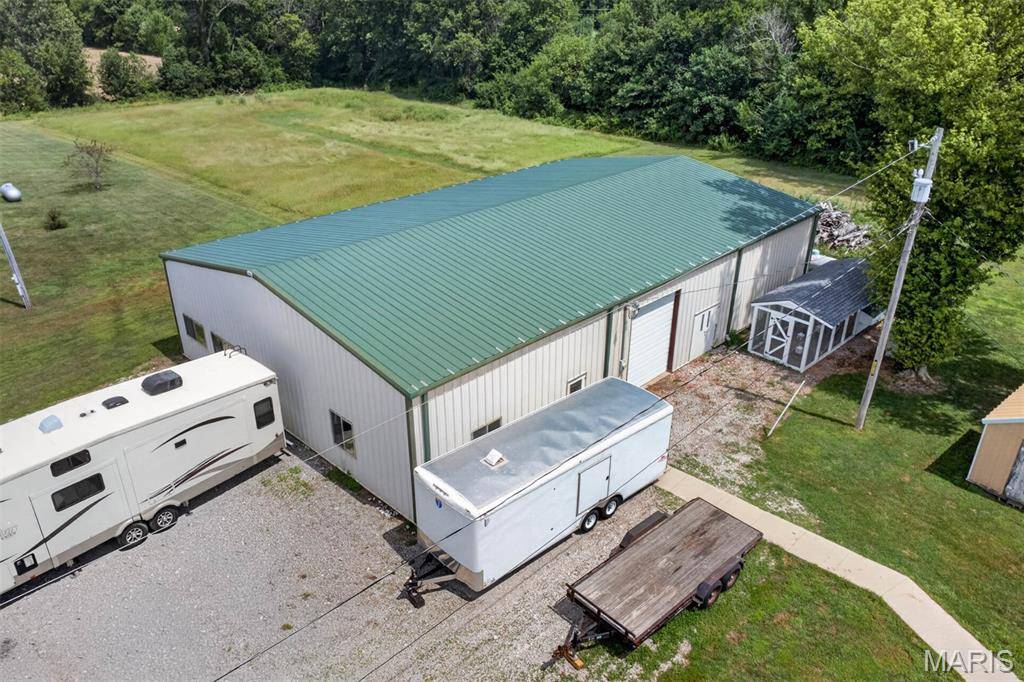 1101 Kildeer RD, Greenville, IL 62246