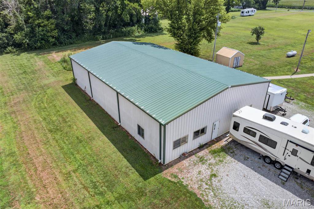 1101 Kildeer RD, Greenville, IL 62246
