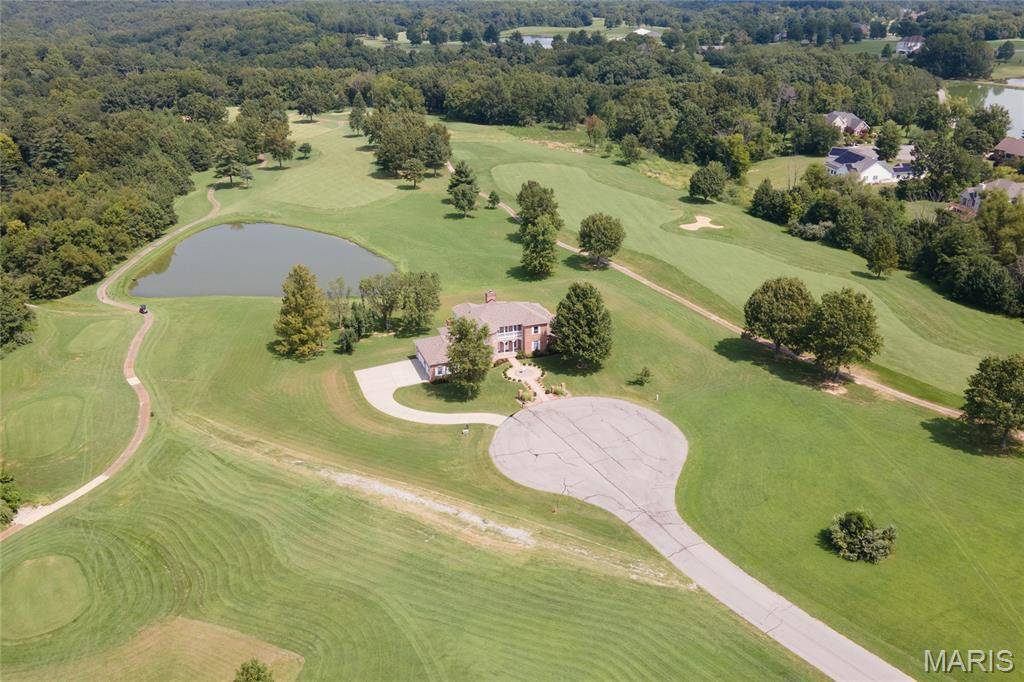 119 Clubhouse DR, Makanda, IL 62958
