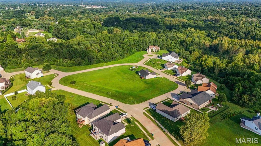 13125 Crestwood Bend LN, Black Jack, MO 63033