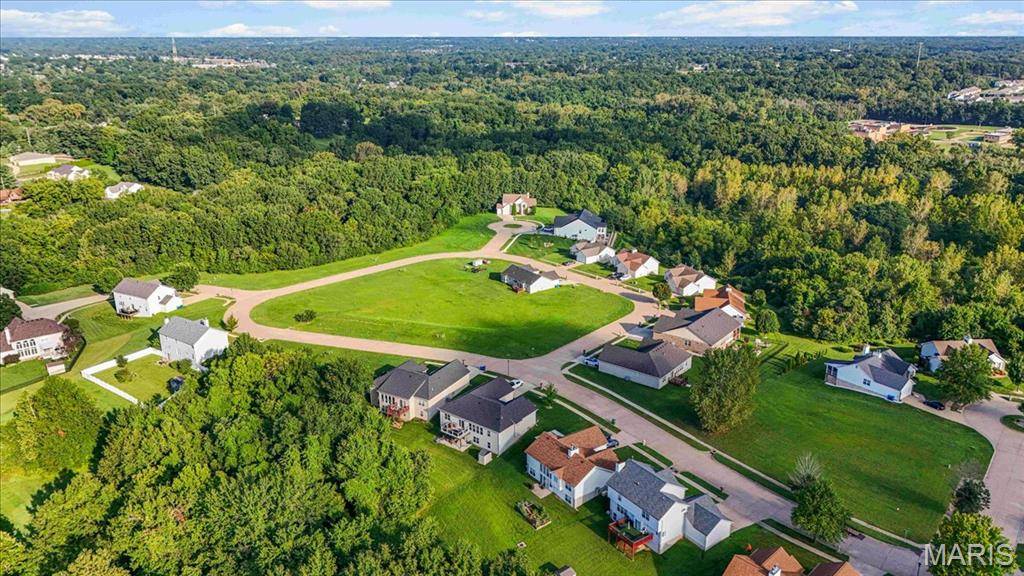 13140 Crestwood Bend LN, Black Jack, MO 63033