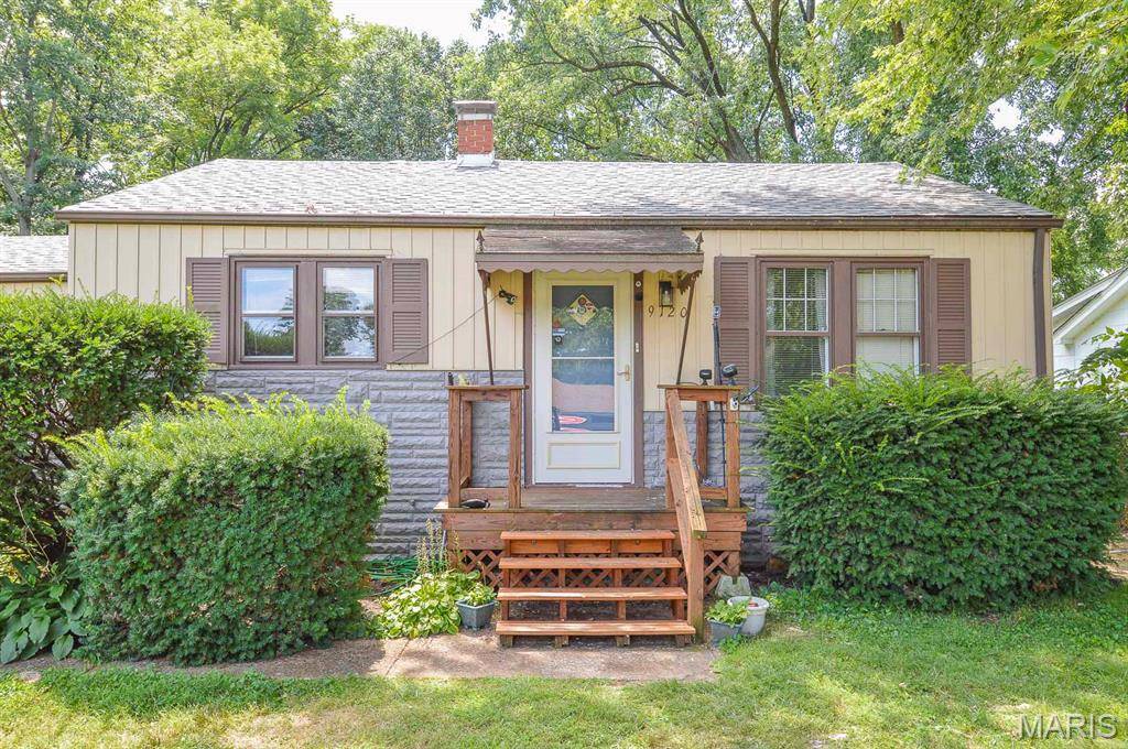 9120 Summit DR, Fairview Heights, IL 62208
