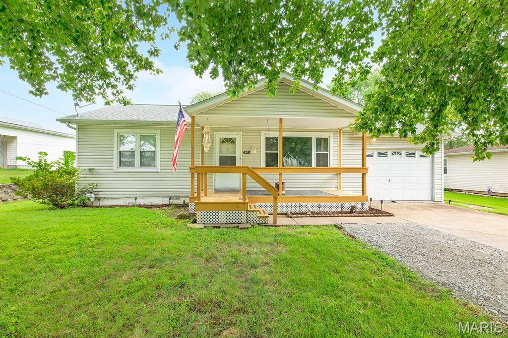 438 W Rosedale DR, East Alton, IL 62024