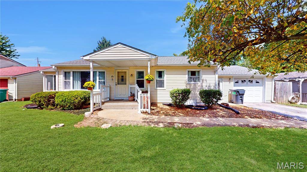 15 Fahey PL, Belleville, IL 62220