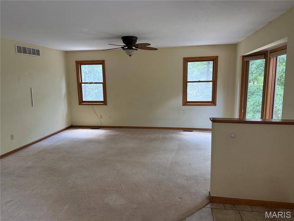200 Wagonwheel DR, Camdenton, MO 65020