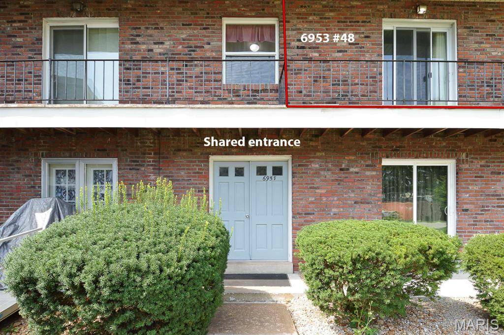 6953 Colonial Woods DR #48, St Louis, MO 63129
