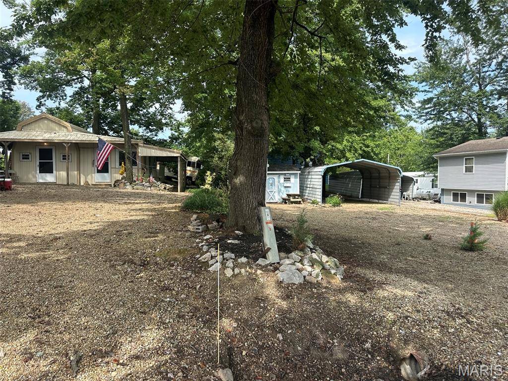 19609 Kay LN, Carlyle, IL 62231