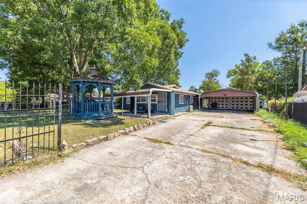 656 5th ST, Qulin, MO 63961