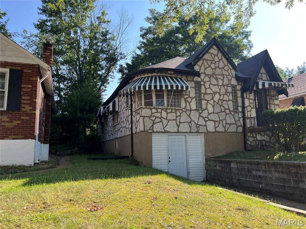 6735 Edison AVE, St Louis, MO 63121