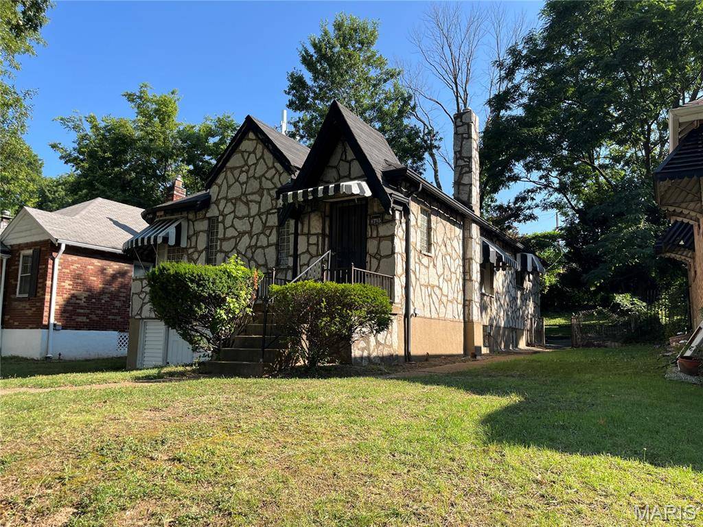 6735 Edison AVE, St Louis, MO 63121