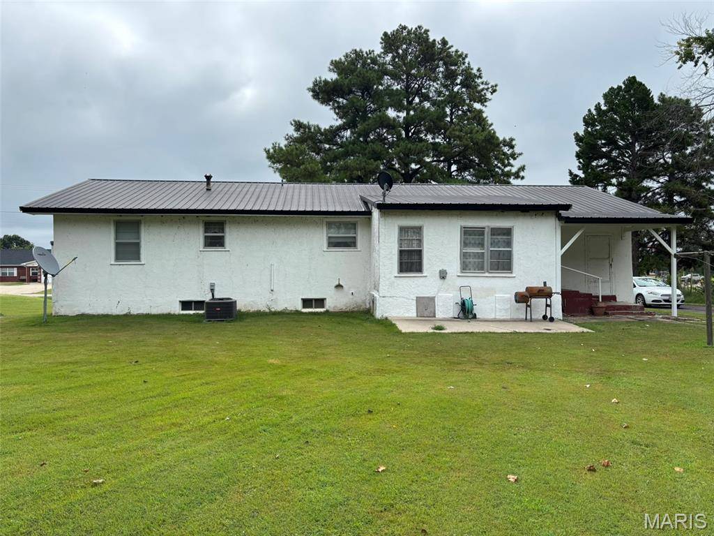 13215 State Highway AD, Dexter, MO 63841