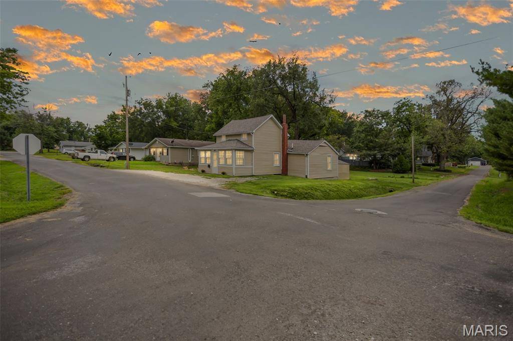 607 Walnut ST, Jerseyville, IL 62052