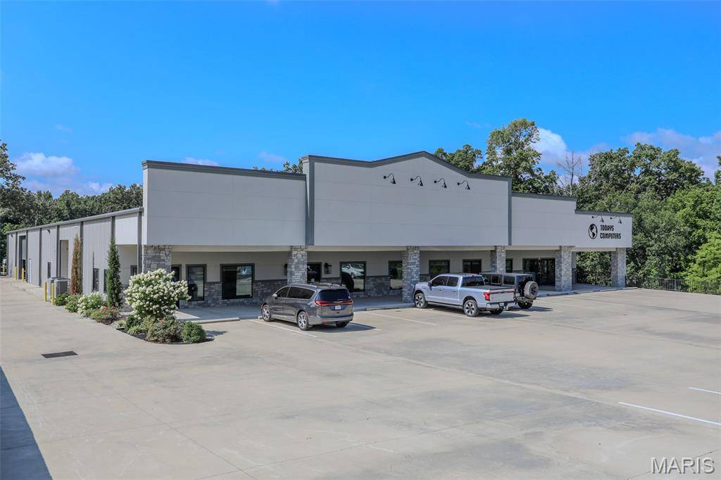 1700 W Harper ST, Poplar Bluff, MO 63901