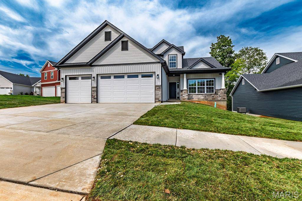 3725 Bullsway DR, Imperial, MO 63052