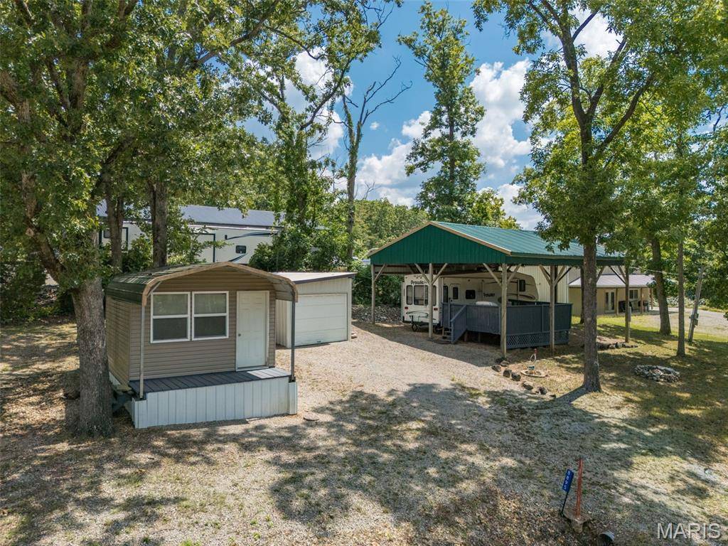 8895 Amy LN, French Village, MO 63036