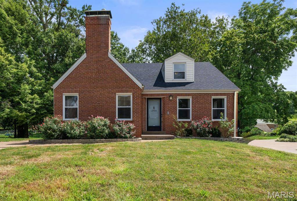 2956 Andover DR, St Louis, MO 63121