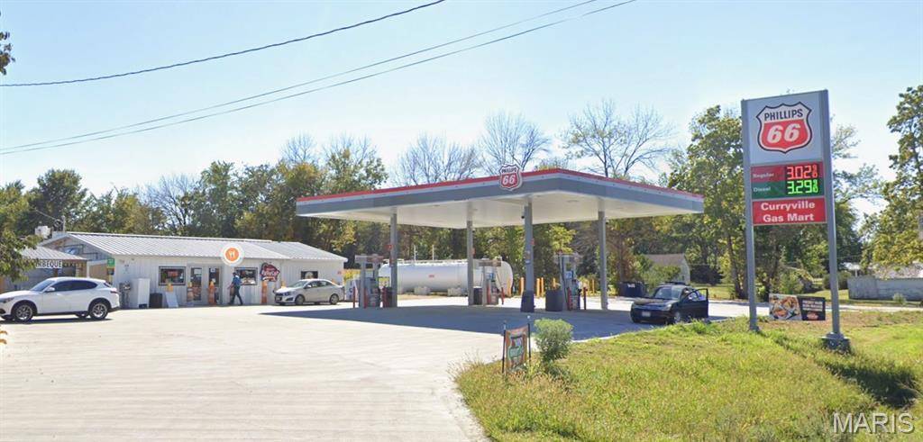 306 E Main ST, Curryville, MO 63339